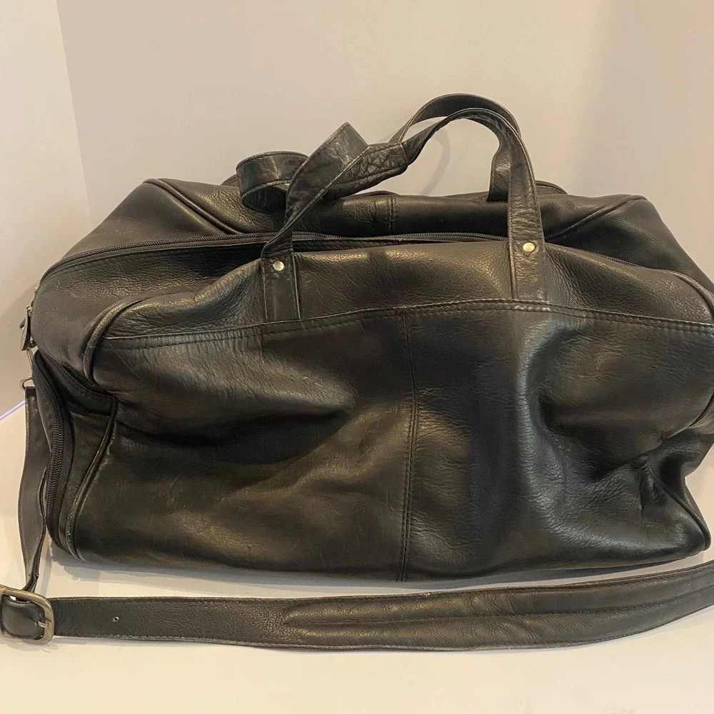 Access Duffel Bag Unisex Large Black Excellent Genuine Leather Weekend Travel